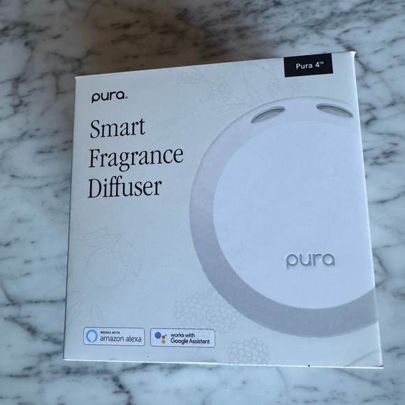 Pura White Smart Fragrance Diffuser - Picture 1 of 2